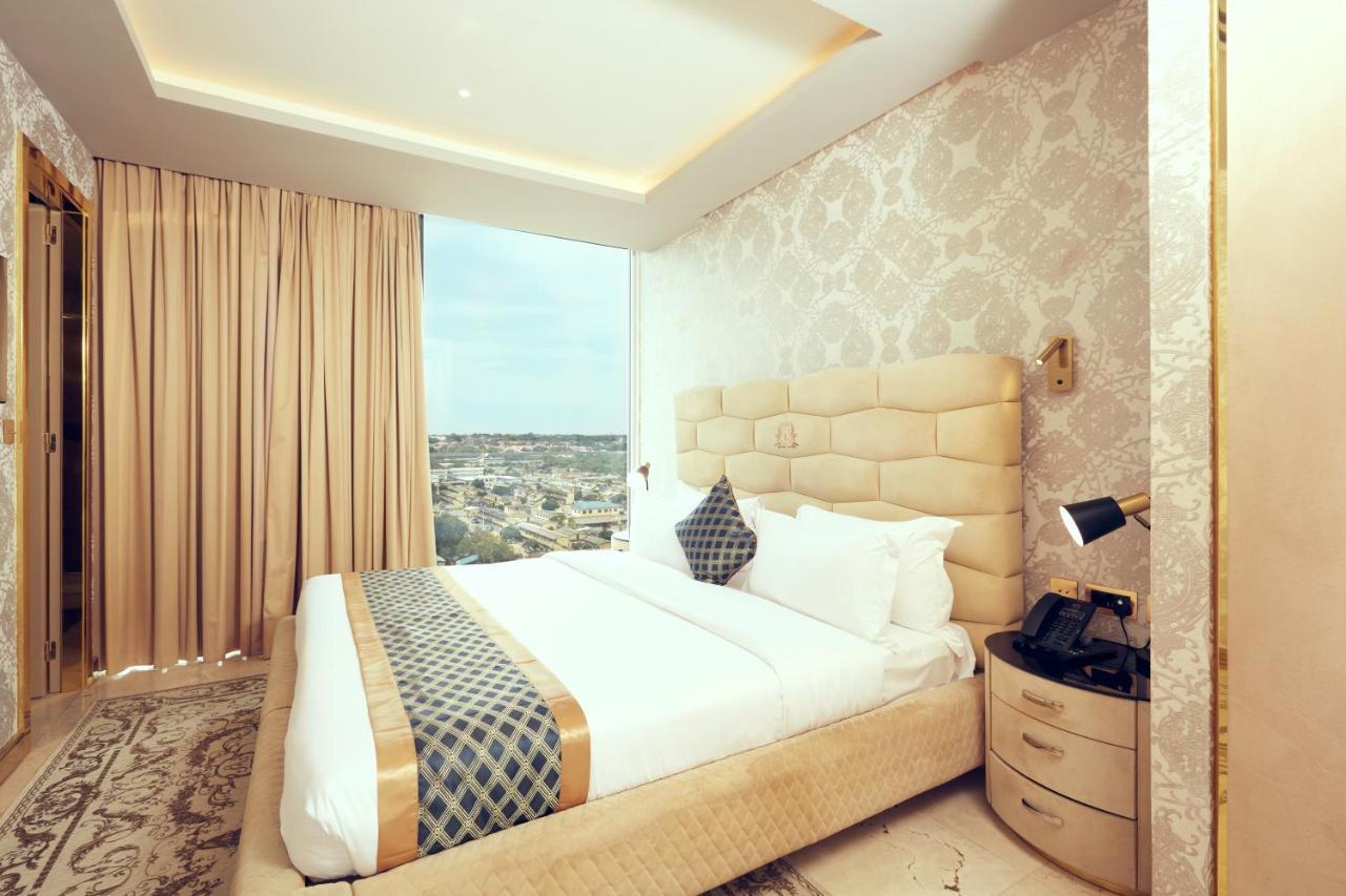 Number One Oxford Street Hotel & Suites Accra Exterior photo