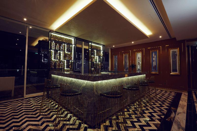 Number One Oxford Street Hotel & Suites Accra Exterior photo