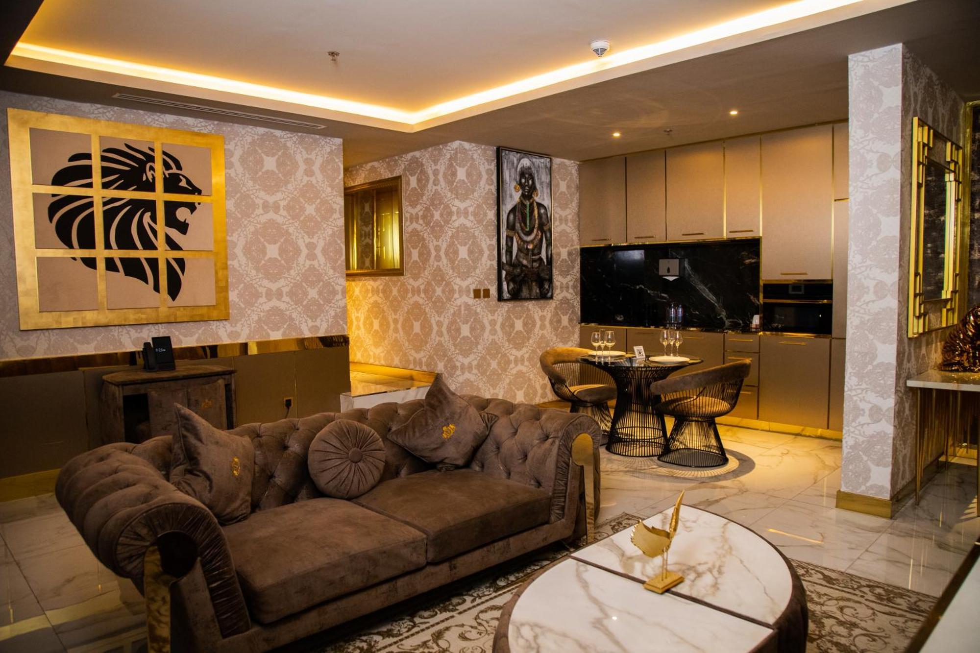 Number One Oxford Street Hotel & Suites Accra Exterior photo
