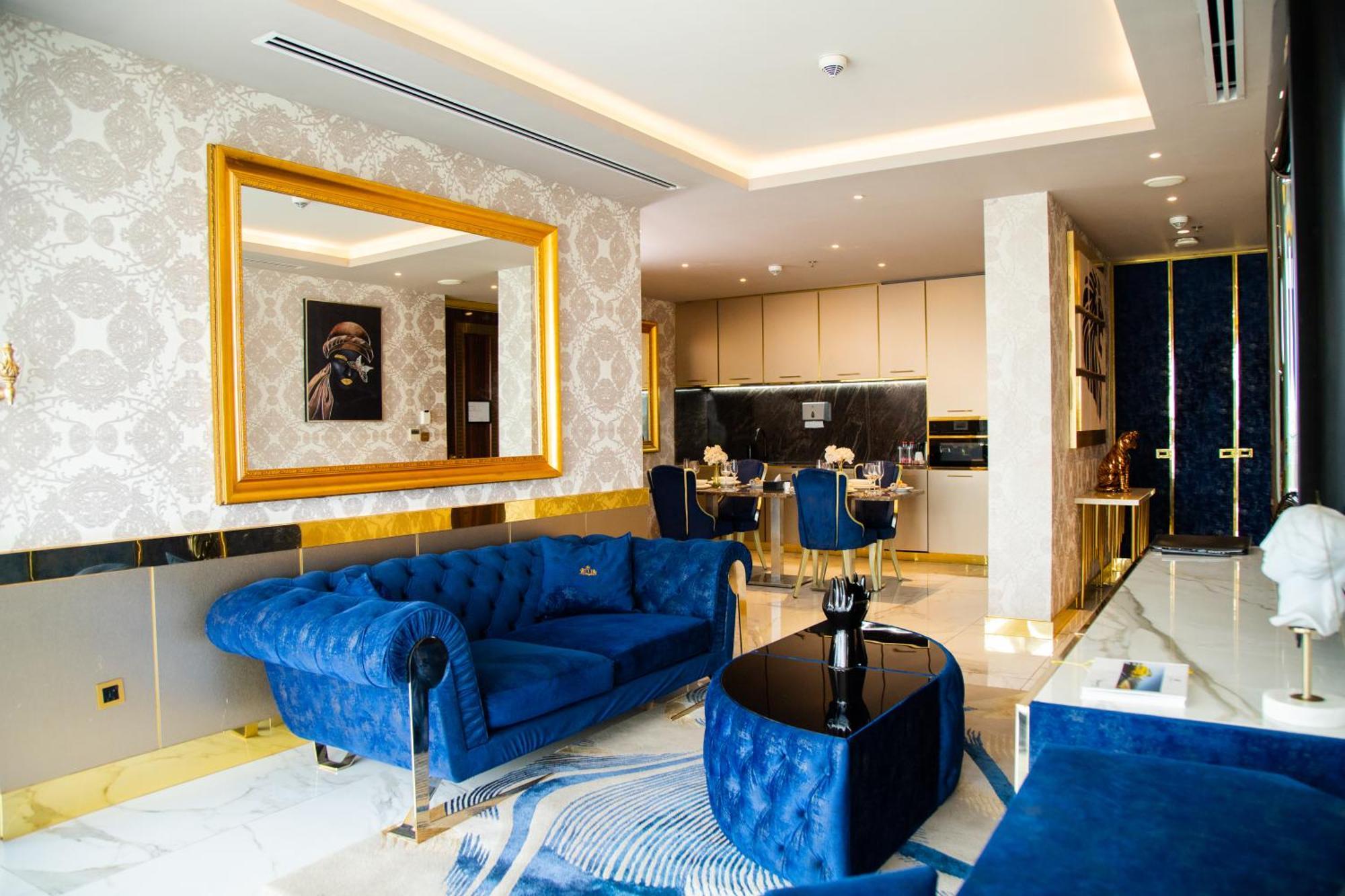 Number One Oxford Street Hotel & Suites Accra Exterior photo