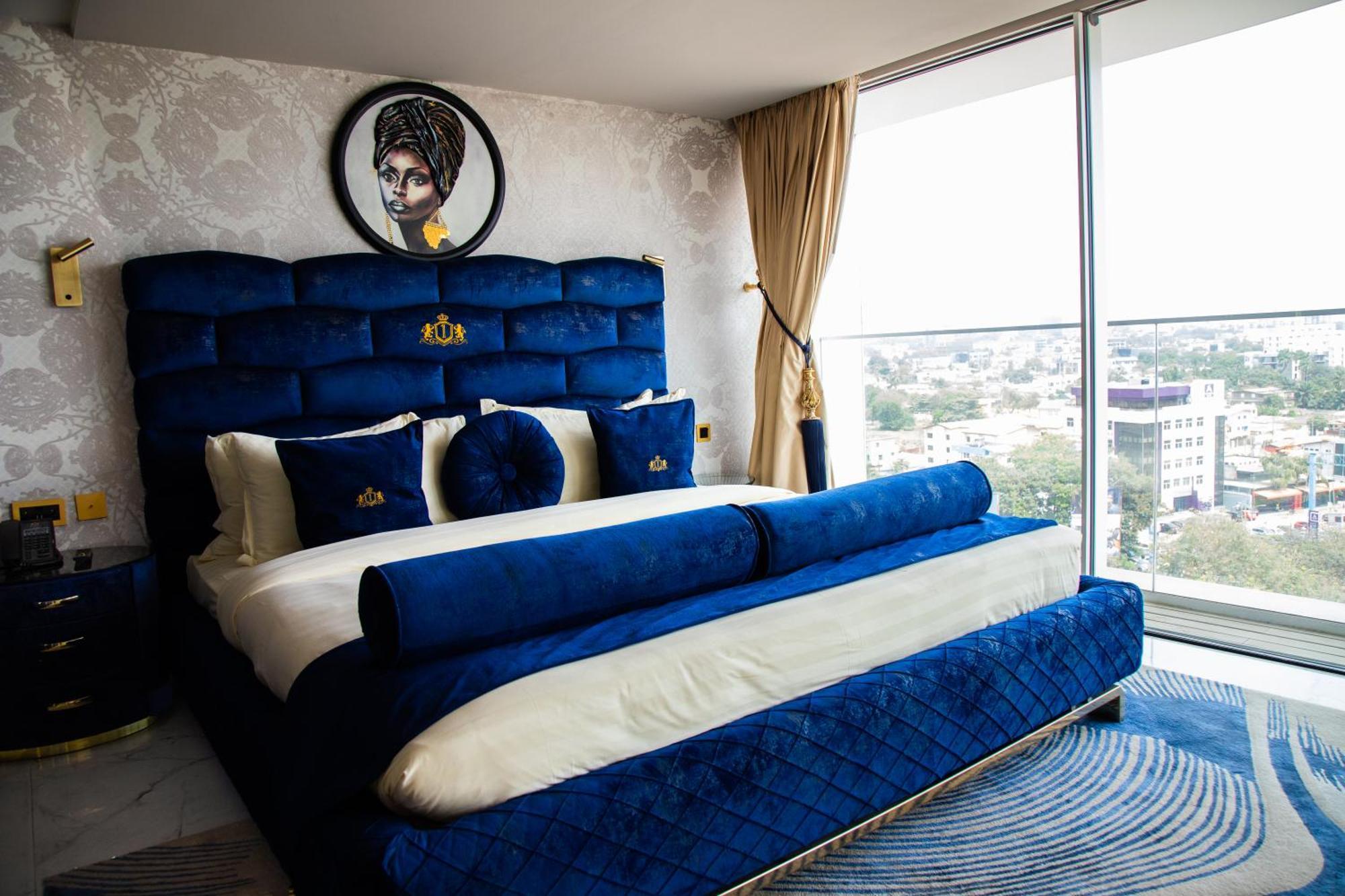 Number One Oxford Street Hotel & Suites Accra Exterior photo
