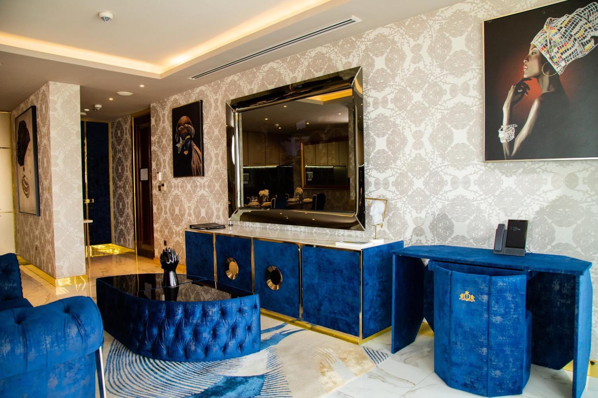Number One Oxford Street Hotel & Suites Accra Exterior photo